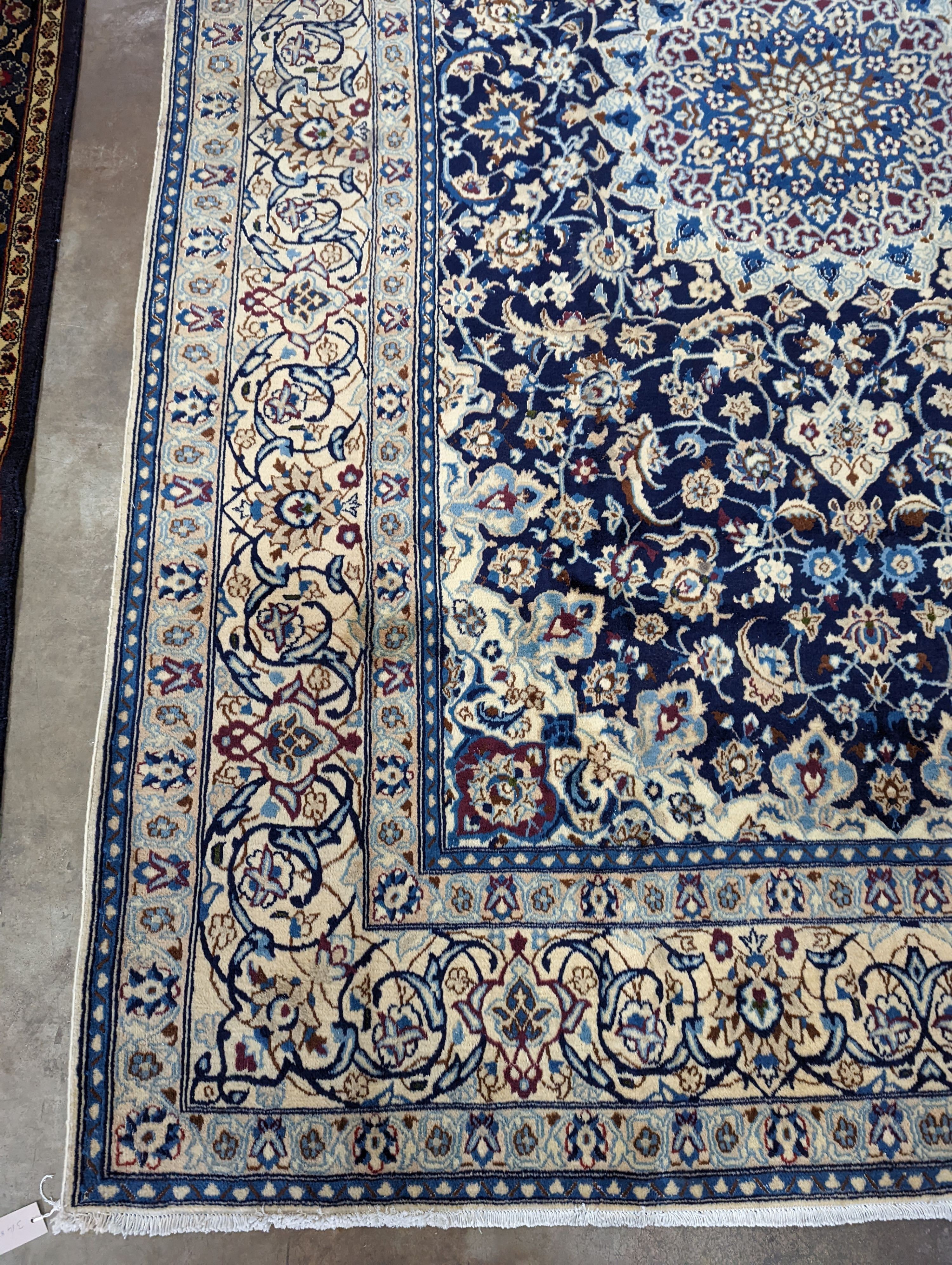 A fine Nain carpet, 290 x 190cm